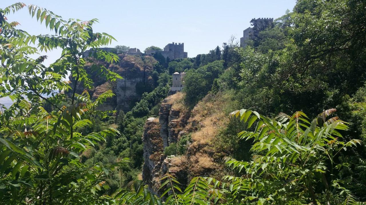 Sole E Fiori Di Sicilia Valderice Exterior foto