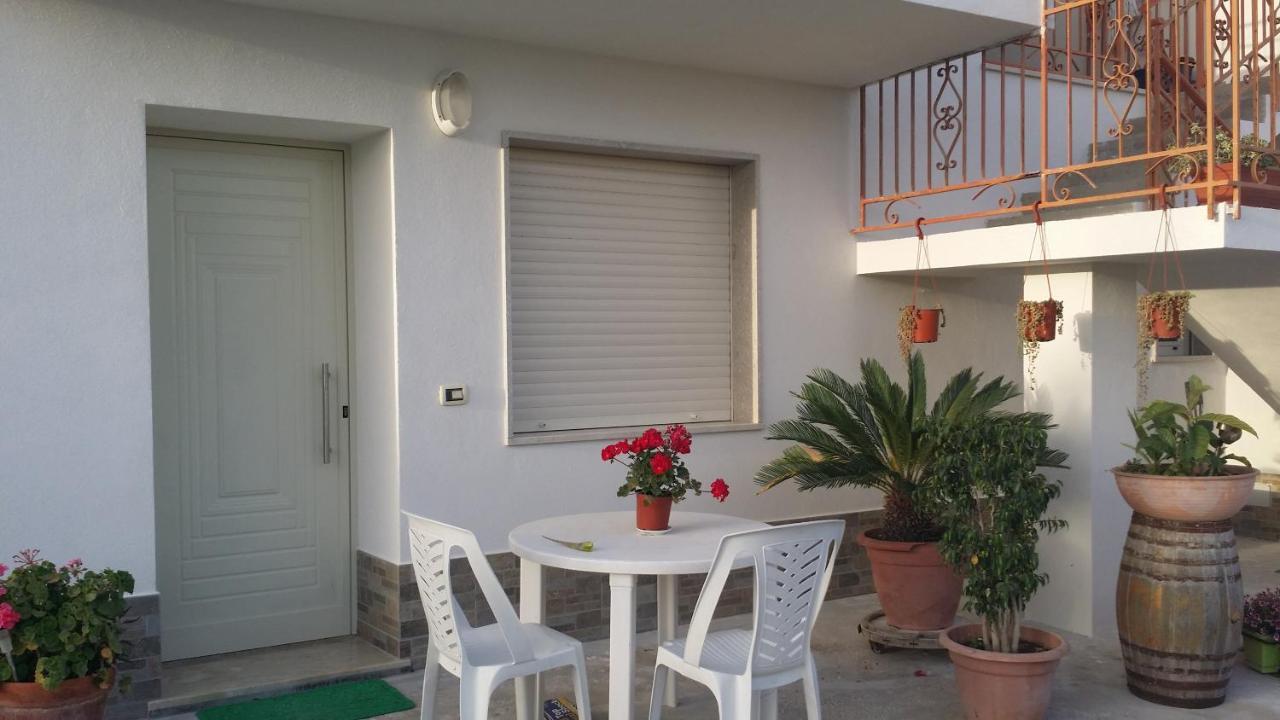 Sole E Fiori Di Sicilia Valderice Exterior foto